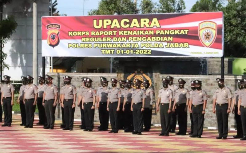 Awal Tahun Puluhan Anggota Polres Purwakarta Dapat Kado Istimewa