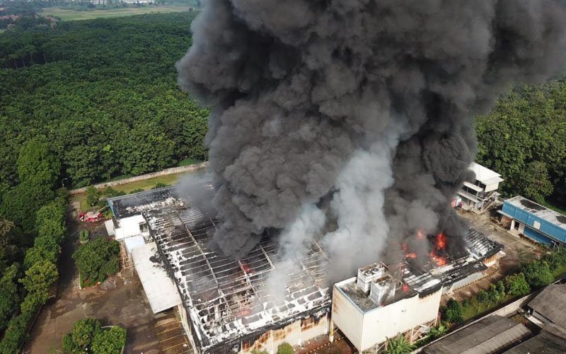 Innalillahi, Pabrik Olahan Daging di Purwakarta Habis Terbakar