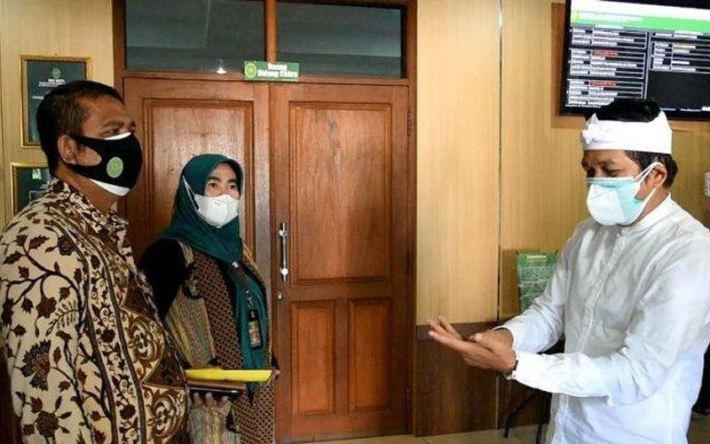 Dedi Mulyadi Bantu Bayari Denda Warga Purwakarta yang Terjaring Razia PPKM Darurat