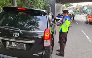 Petugas Gabungan Purwakarta Gelar Sosialisasi Jelang PPKM Darurat