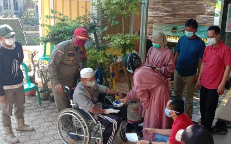 Pemcam Sukasari Gencar Vaksinasi Covid-19 Demi Capai Kembali Zona Hijau