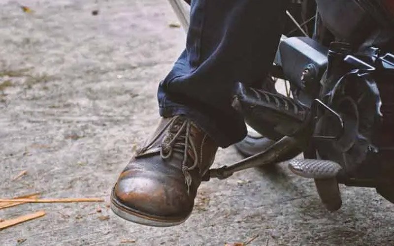 Pakai Kick Starter Memang Merepotkan, Tapi Ternyata Banyak Manfaatnya