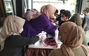 Pelaku Pariwisata dan Ekonomi Kreatif Purwakarta Kini Dapat Serbuan Vaksinasi