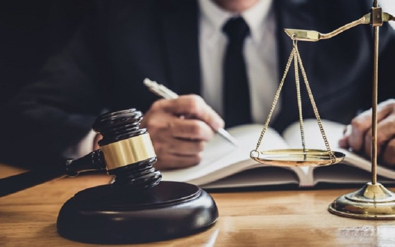 Tiga Faktor Mempengaruhi Biaya Jasa Pengacara, Diantaranya Jam Terbang ilustrasi pengacara