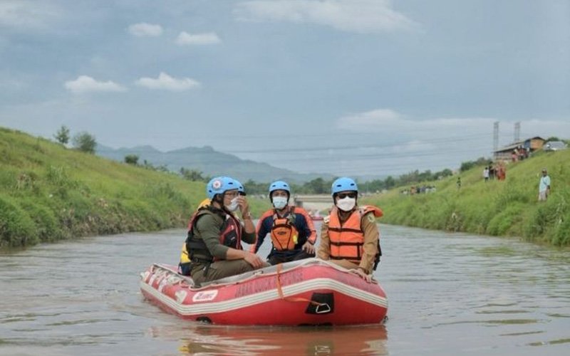Ridwan Kamil Tinjau Sodetan Cisangkuy Sebagai Infrastruktur Pengendali Banjir