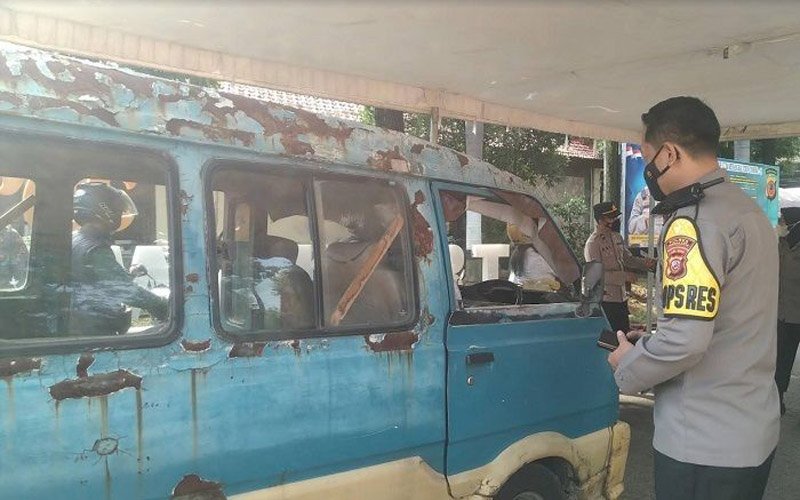 Vaksinasi Drive Thru Presisi yang Digagas Polres Purwakarta Makin Diminati Masyarakat