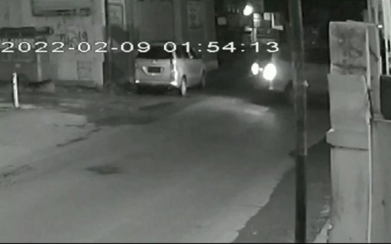 Aksi Pencurian Mobil di Jalan Terusan Kapten Halim Purwakarta Terekam Kamera CCTV