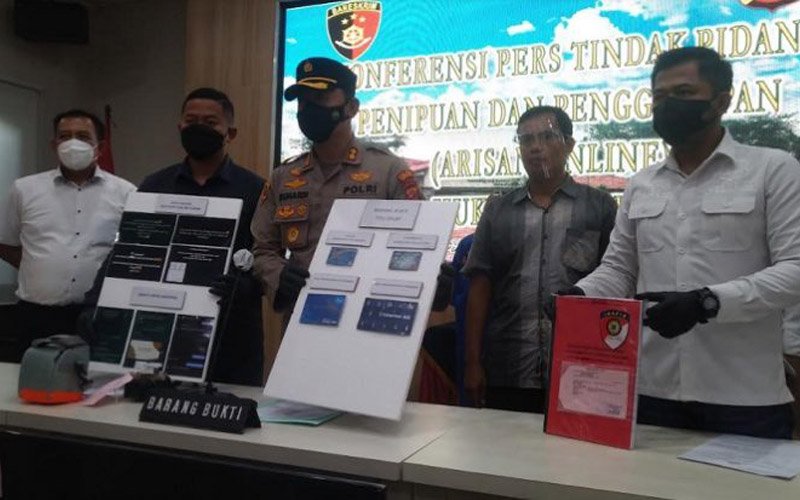 Penipuan Arisan Fiktif, Seorang Wanita Muda Warga Purwakarta Ditangkap Polisi