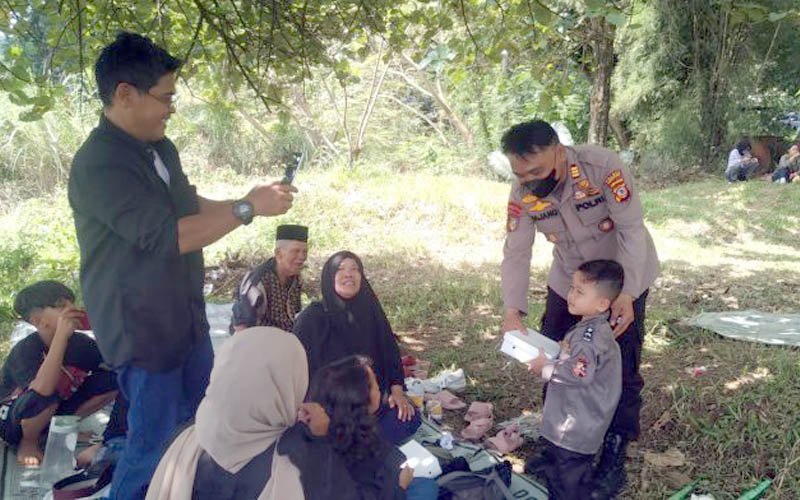 Sosialisasi Prokes, Polres Purwakarta Sambangi Para Pengunjung Objek Wisata
