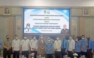 Kejari dan Pemkab Purwakarta Teken MoU Penanganan Masalah Hukum Bidang Datun