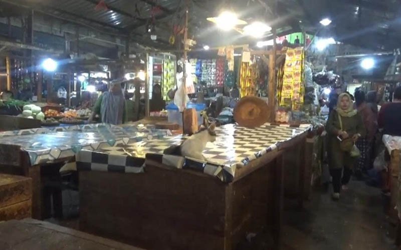 Harga Ayam Melambung, Pedagang Ayam di Pasar Rebo Purwakarta Tutup Massal