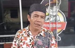 Aksi Tunggal Ketua Umum DPP FKIB Mengecam Hinaan Rocky Gerung kepada Presiden RI di Mapoldasu
