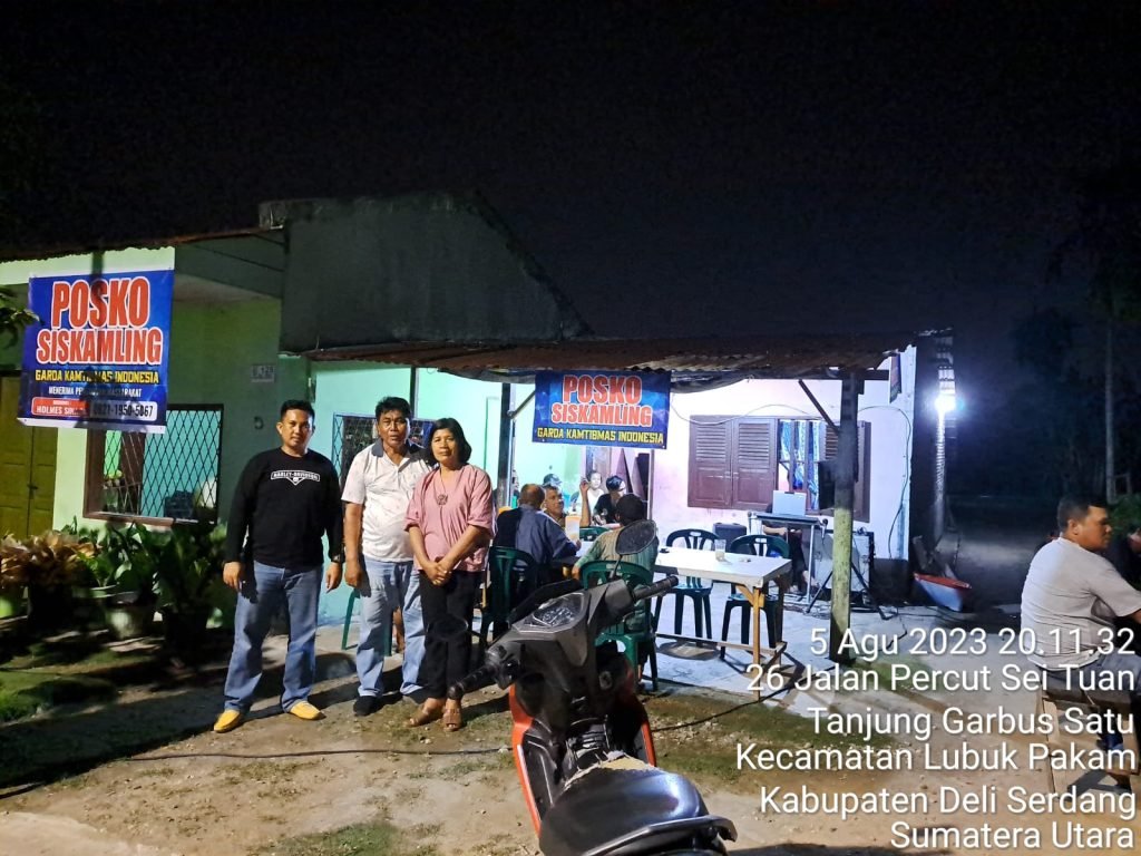BACALEG PSI DRS. SANTUN MANURUNG KUNJUNGI POSKO SISKAMLING DAN SANGAT MENDUKUNG PROGRAM GARDA KAMTIBMAS INDONESIA masyarakat bekerjasama untuk menjaga lingkungan agar tidak terjadi tindak kejahatan.