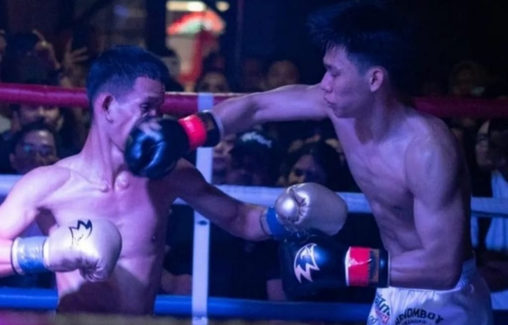 Rafly Shakur (Phenomboy) Mencetak Sejarah Sebagai Petarung Muaythai Professional Pertama dan Termuda di Purwakarta Rafly Shakur (Phenomboy) kembali dipanggil oleh Ksatria Fight Indonesia Promotor, untuk kembali berlaga di atas ring Muaythai Professional.