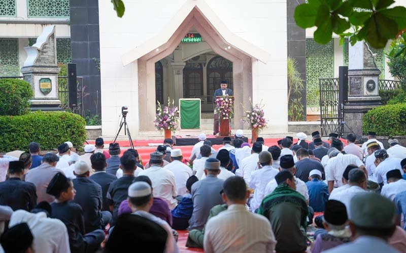 Pemkab Purwakarta Bersama Masyarakat Gelar Shalat Idul Adha 1445 H