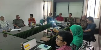 Rapat jajaran PDAM Purwakarta membahas penyesuain tarif air minum sesuai keputusan Gubernur Jabar (Foto Ist)