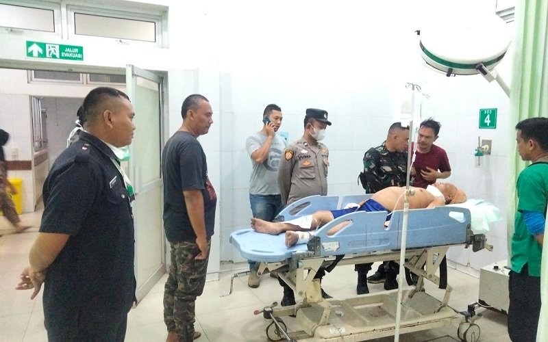 Seorang Pria di Jatiluhur Dianiaya Istri Siri Hingga Berlumur Darah
