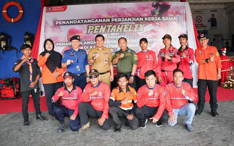Peran Aktif Relawan Purwakarta Kerja Sama Pentahelix Untuk Penanggulangan Kebakaran