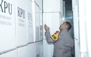Kapolres Purwakarta Terjun Cek Gudang KPU Pastikan Pilkada Lancar
