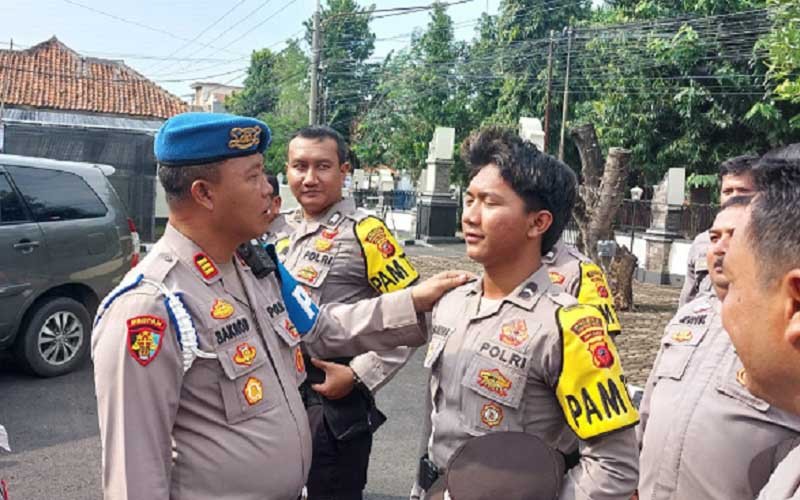 Sebelum Bertugas Amankan TPS, Personel Polres Purwakarta Diperiksa