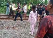 Pelajar SMP Terserempet Kereta di Purwakarta, Dilarikan ke RS Bayu Asih