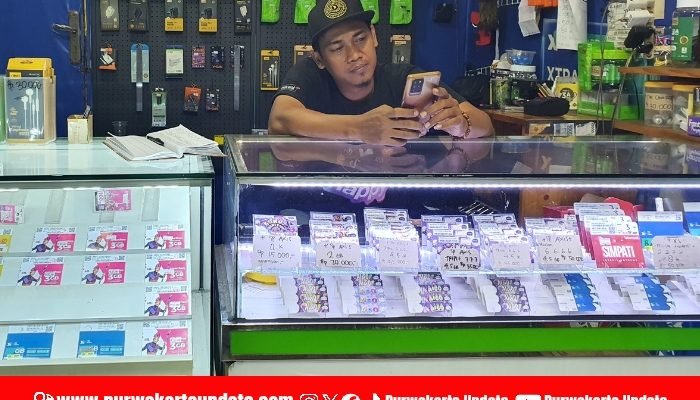Tukang Pulsa Ini Ungkap Makna Hari Jadi Purwakarta 2025: “Ngosrek Purwakarta Istimewa” Bukan Sekadar Slogan