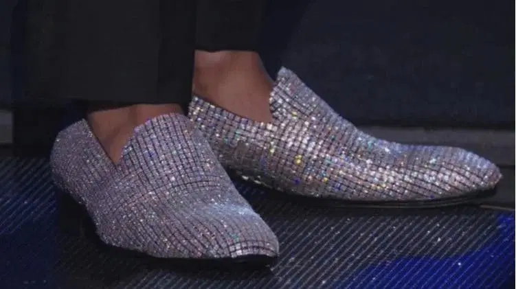 Intip 13 sepatu termahal di dunia dengan harga tembus Rp283 miliar. Dari material meteorit hingga ribuan berlian murni!