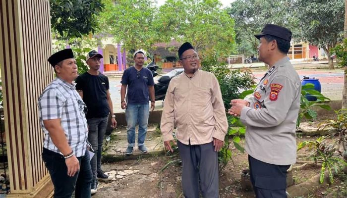 Polres Purwakarta Tangani Kebakaran Asrama Ponpes Baitul Qur’an Cirata Polres Purwakarta di Pondok Pesantren Baitul Qur’an Cirata