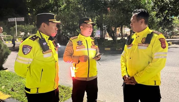 Kapolres Purwakarta Pantau KRYD Arus Balik di Rest Area Tol Cipularang Kapolres Purwakarta AKBP I Dewa Putu Gede Anom Danujaya