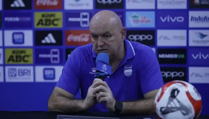 Bojan Hodak evaluasi kemenangan Persib Bandung vs Persik Kediri.