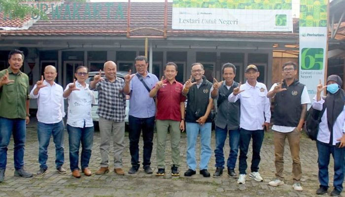 Sinergi PWI Purwakarta, KPH Tanam 450 Ribu Pohon Setiap Tahun KPH dan PWI Purwakarta