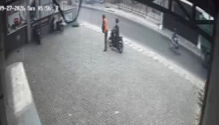 Motor Kurir J&T Campaka Diduga Dicuri, Pelaku Terekam CCTV Sebelum Beraksi