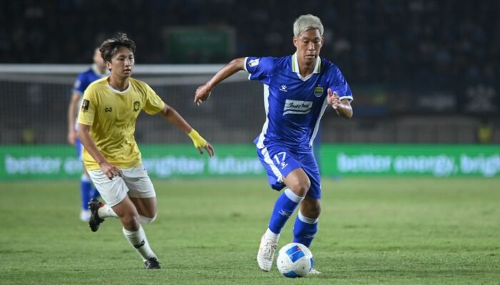 Gakuto Notsuda dalam laga Grup A Piala Presiden 2026 Persib vs Tampines Rovers(KOMPAS.com/ADIL NURSALAM)