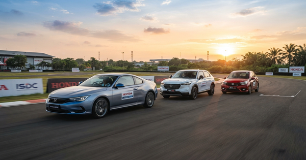 Rahasia Keseimbangan Kelincahan dan Kenyamanan Mobil Honda: Dari Brio hingga EV & Hybrid Deretan mobil Honda melakukan pengujian performa dan kenyamanan pada acara Honda Auto Technology Workshop di ISDC Tangerang Selatan.