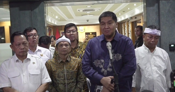 Dukung Arahan Presiden Prabowo, 125 Truk Muat 500 Ribu Genteng Siap Meluncur dari Purwakarta
