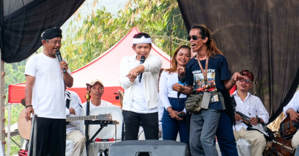 Kagum Gigihnya Irpan Bengkel, Bupati Purwakarta Om Zein Gelontorkan Bantuan Modal