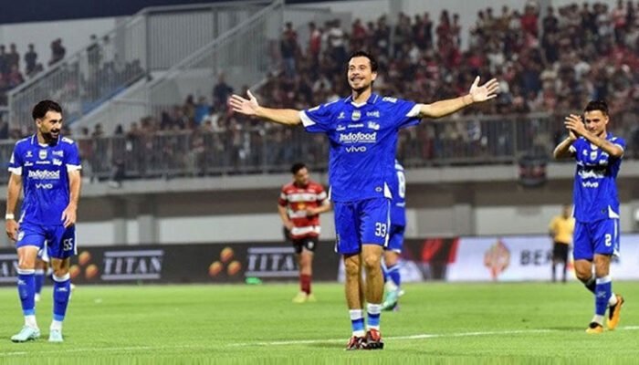 Thom Haye dan Ragnar Dipastikan Susul Persib ke Thailand, Tiga Pemain Tunggu Kepastian Thom Haye dan Ragnar Dipastikan Susul Persib ke Thailand, Tiga Pemain Tunggu Kepastian