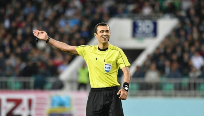 Wasit Galak Uzbekistan Pimpin Final Indonesia vs Thailand, Rekam Jejak Kartu Merah Jadi Sorotan! Timnas Indonesia, Wasit FIFA asal Uzbekistan, Akhrol Riskullaev, resmi dipercaya memimpin laga final FIFA ASEAN Cup 2026. (Sumber: danviet.vn)
