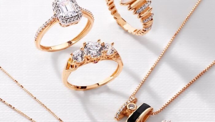 Perhiasan Rp179 Juta Milik Turis China Hilang di Bali, Koper Diduga Dibobol Ilustrasi perhiasan - Foto: thepalacejeweler
