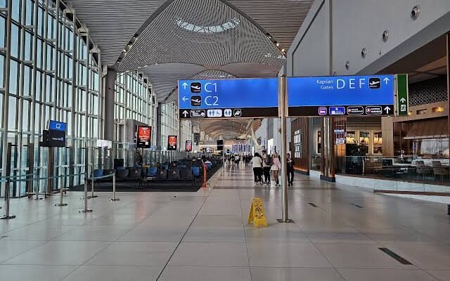 Bukan Changi, Bandara Istanbul Jadi yang Terbaik di Dunia 2026 Bandara Istanbul di Turki yang dinobatkan sebagai bandara terbaik dunia 2026. - Foto: ist