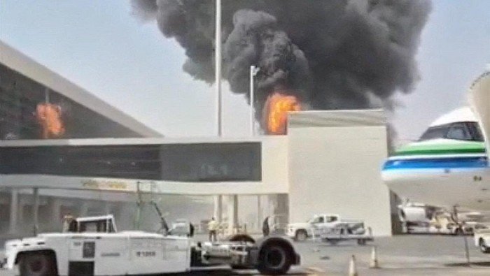Sejumlah Negara Keluarkan Travel Warning ke Arab Saudi, Diserang? Suasana Bandara Internasional King Khalid di Riyadh, Arab Saudi. Foto: Reuters